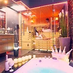 Wellness Kocanda 호텔 데친